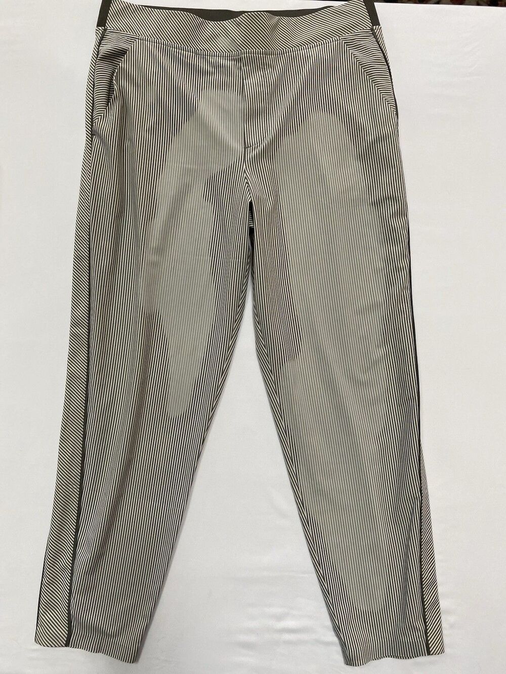 Athleta Women 14 x 28" Brooklyn Ankle Pant Lightweight Travel Pants Gray